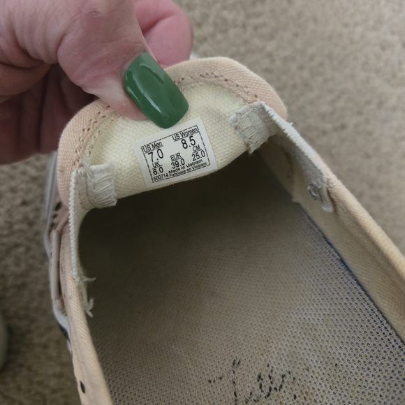 Vans Women's Leopard Print Slip-On Shoes - Picture 6 of 6